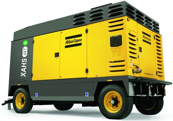 Дизельный компрессор Atlas Copco XAHS 447 CD на шасси